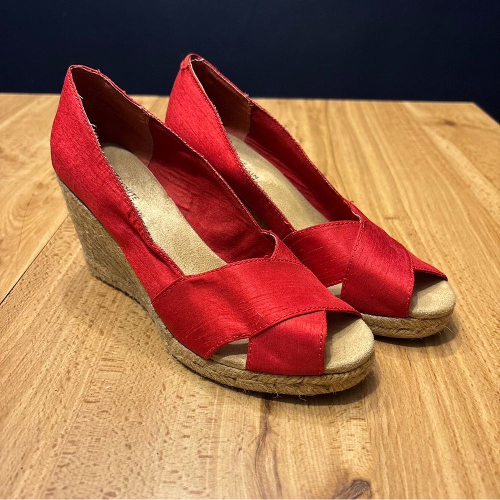 White Mountain Red Espadrille Wedge Sandals Women’s 7.5